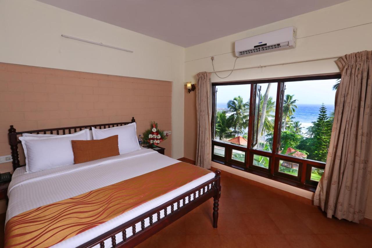 Getaway Beach Resort Kovalam Esterno foto