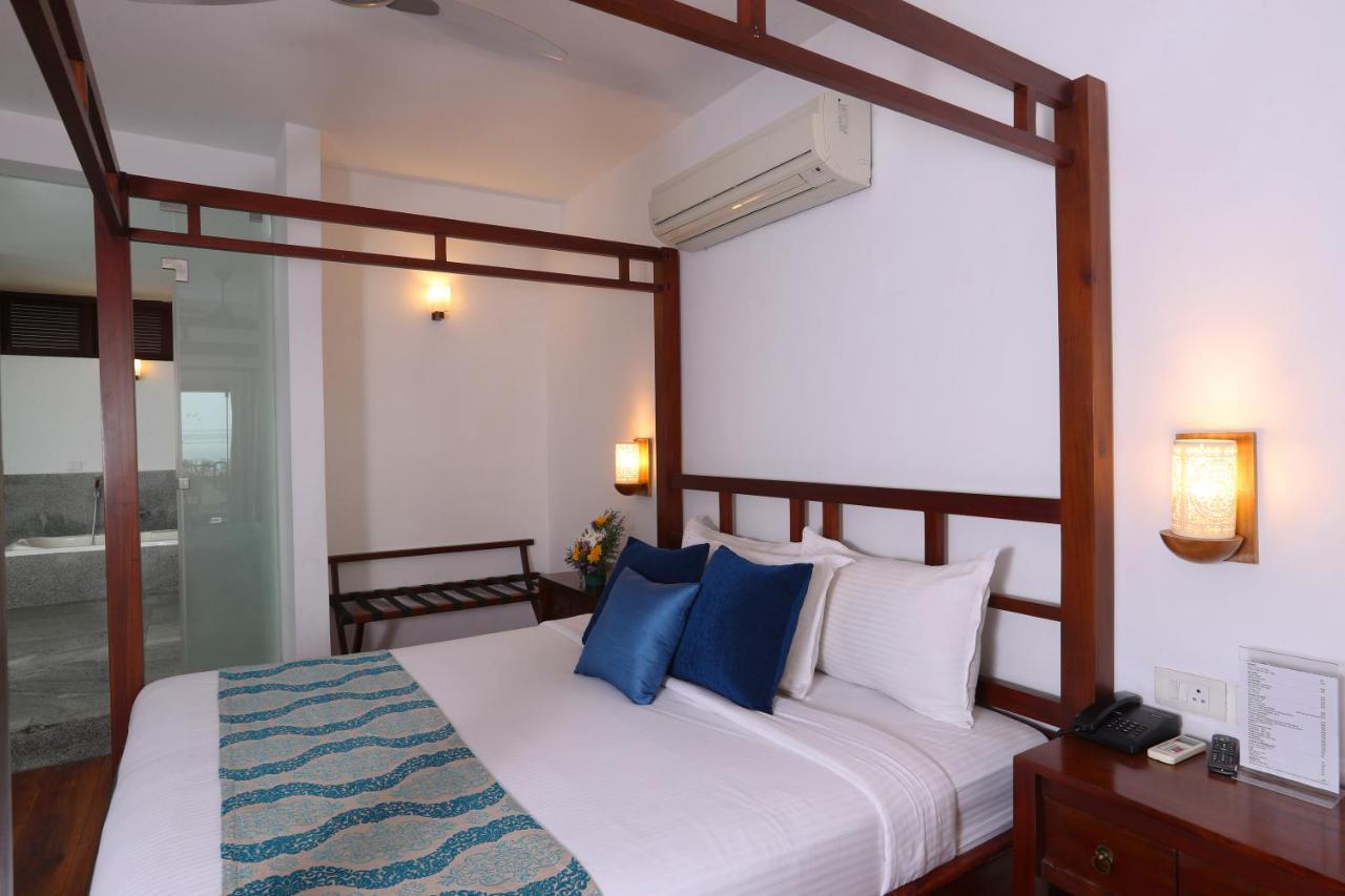 Getaway Beach Resort Kovalam Esterno foto