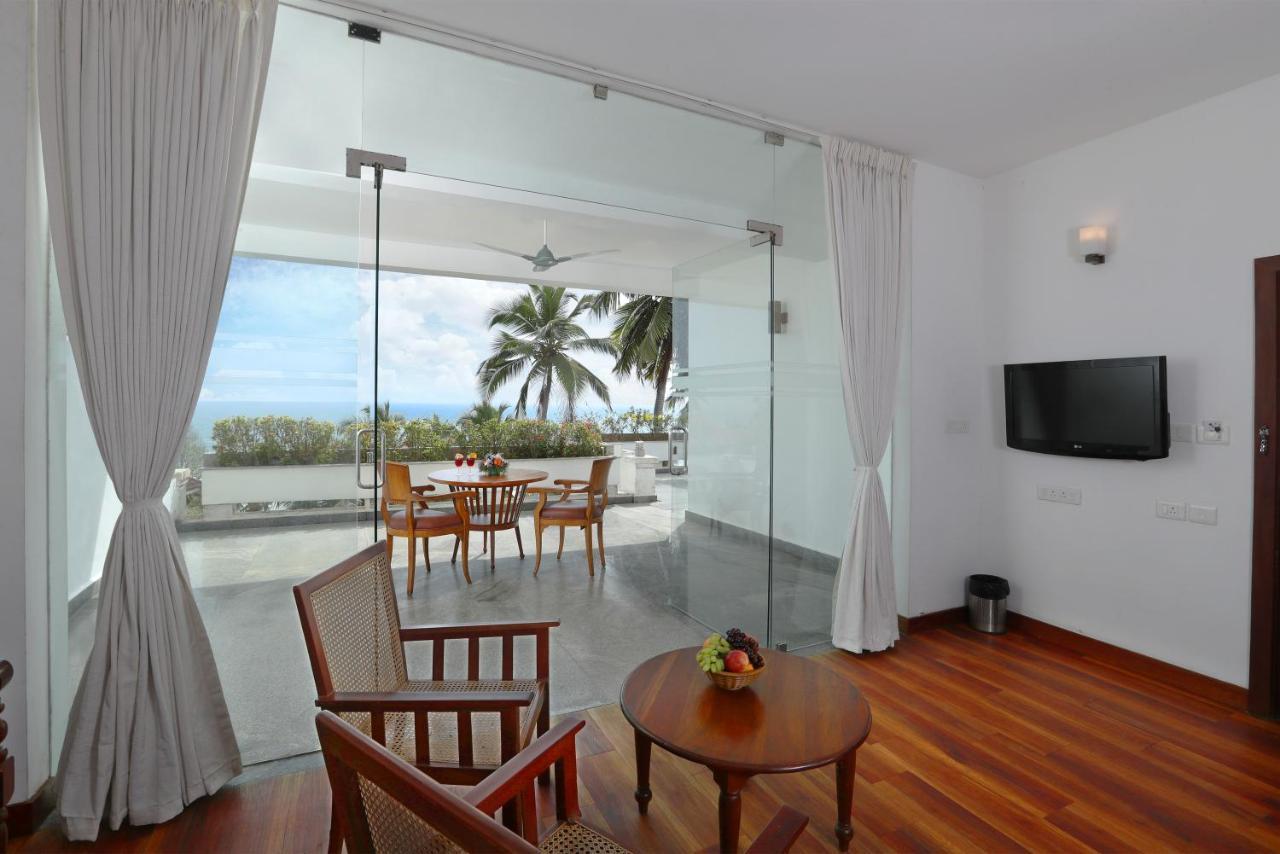 Getaway Beach Resort Kovalam Esterno foto
