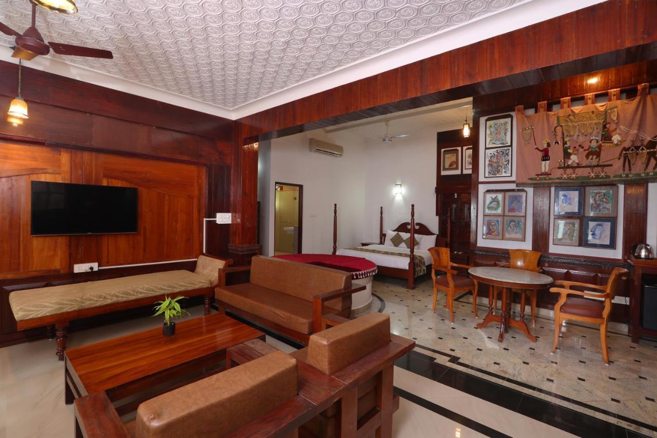 Getaway Beach Resort Kovalam Esterno foto
