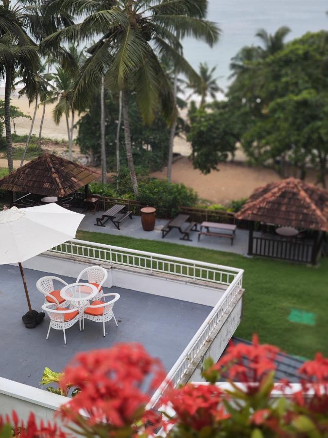 Getaway Beach Resort Kovalam Esterno foto