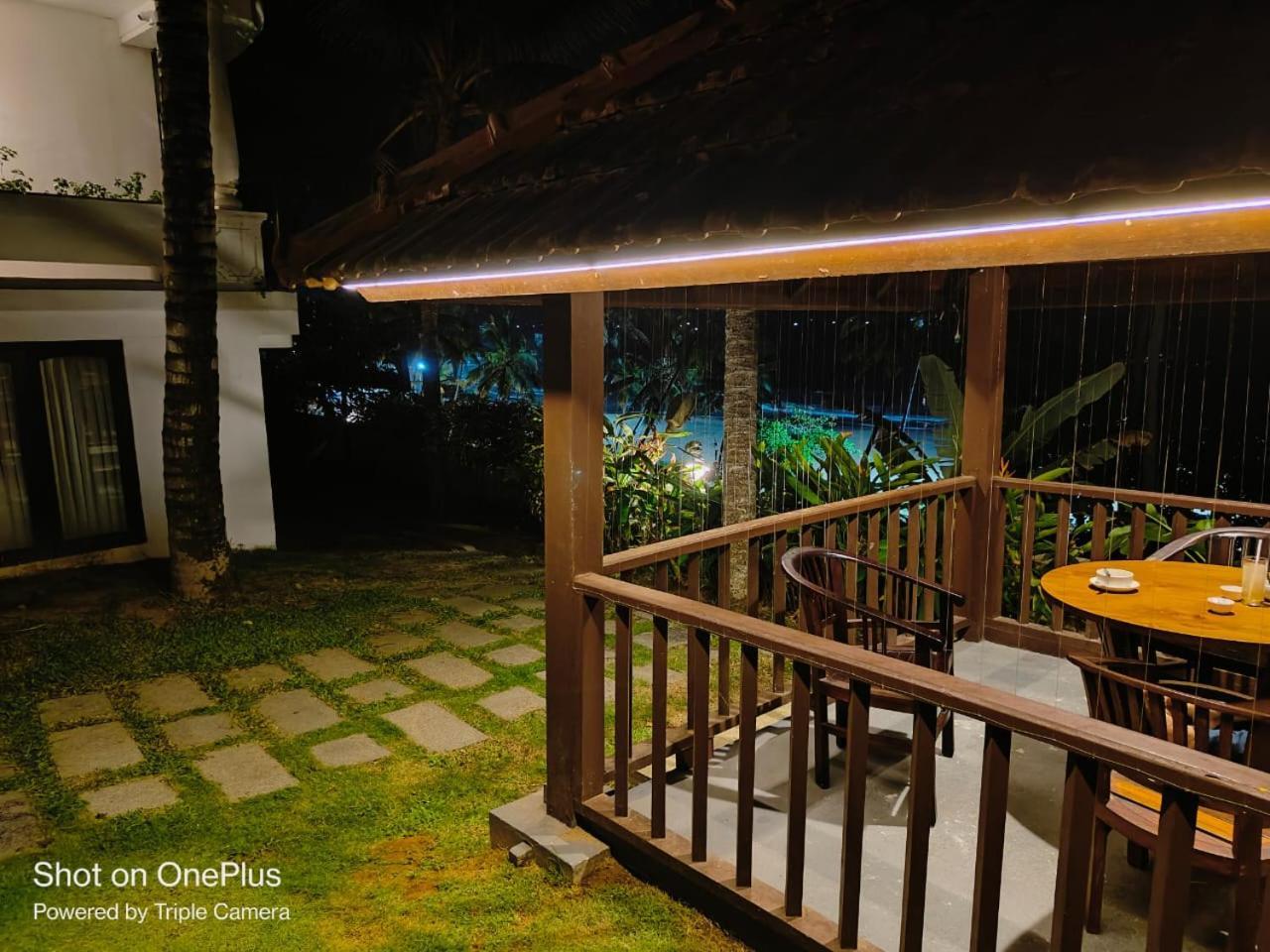 Getaway Beach Resort Kovalam Esterno foto