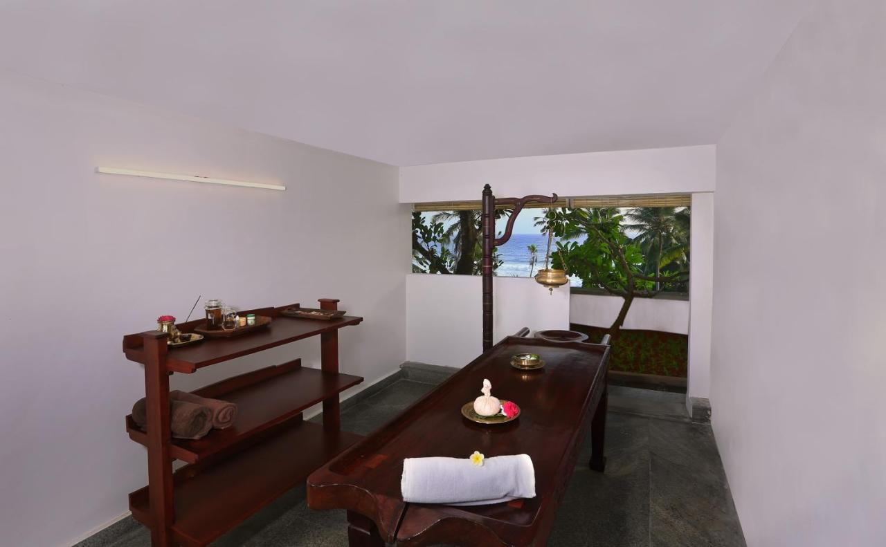 Getaway Beach Resort Kovalam Esterno foto